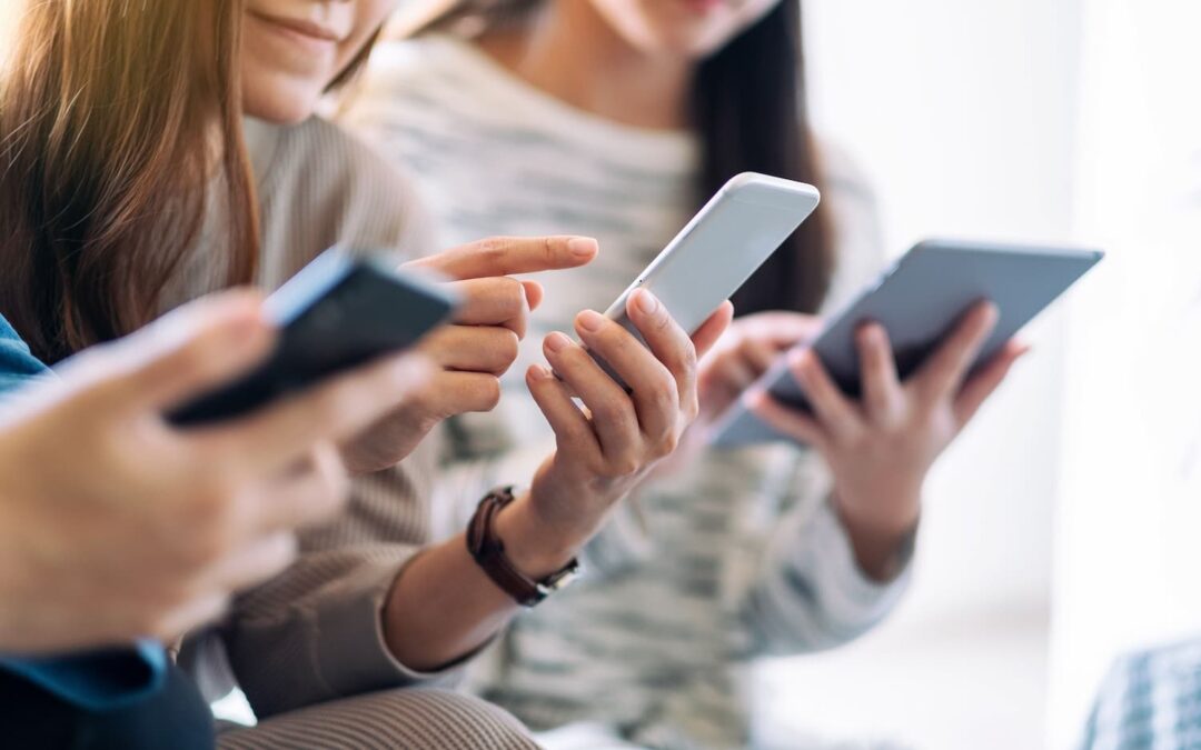 teens using phone